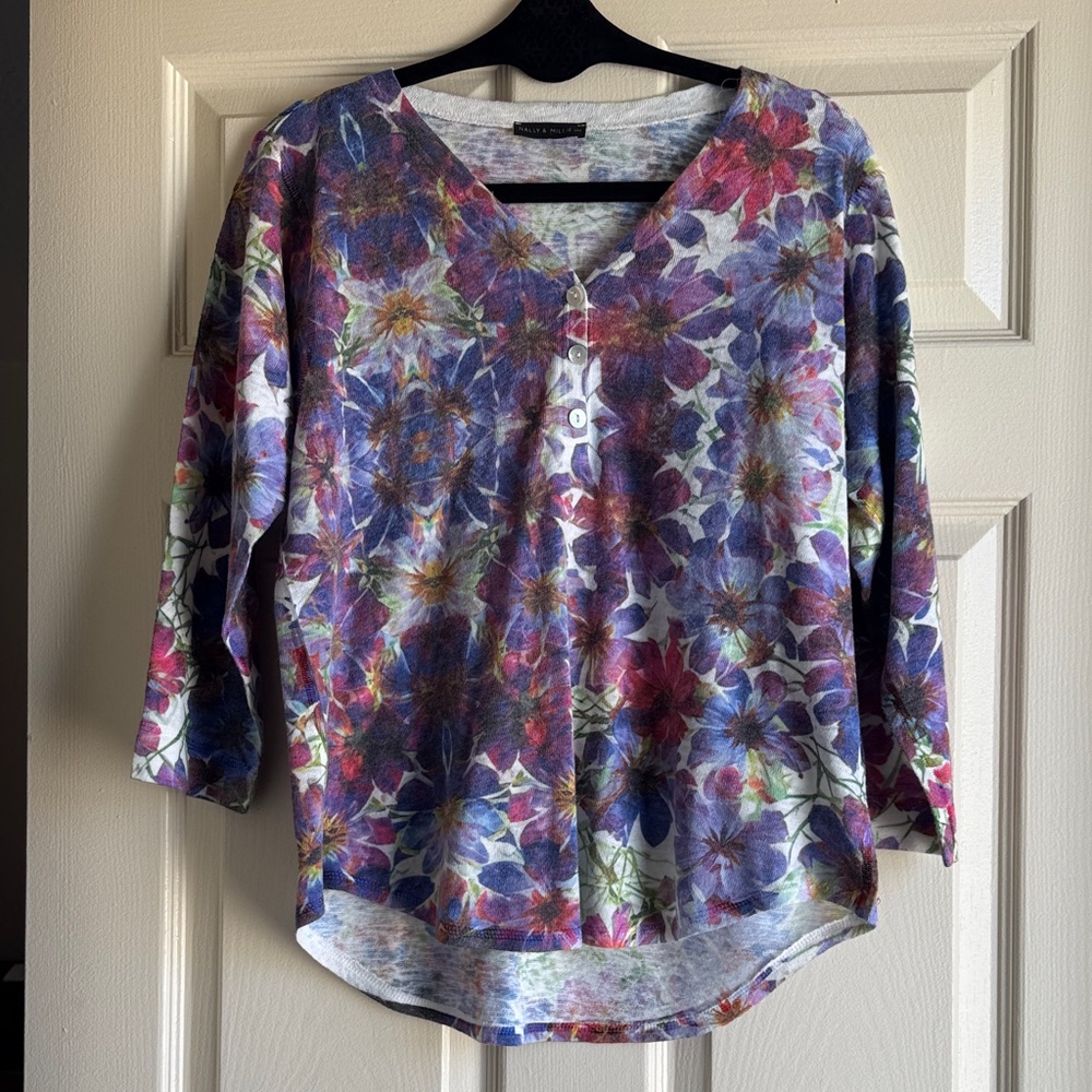 Nally & Millie Purple Multi Floral V‑Neck Henley